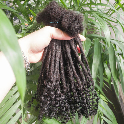 Locksify Afro Élégance Curly Ends 0.4mm – 20 à 30cm – Lot de 10 extensions